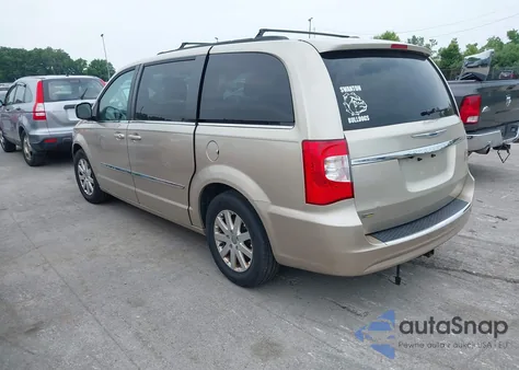 2014 Chrysler Town & Country Touring from USA, damaged, VIN 2C4RC1BGXER255802